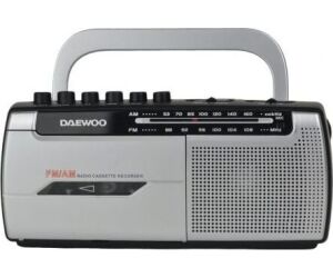 Radio Cassete Daewoo DW1107/ con Cable/ a Pilas/ Negra y Plateada