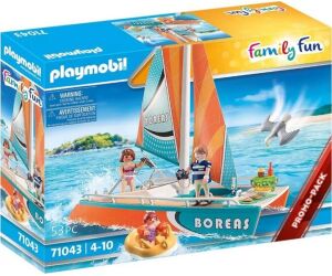 Playmobil family fun catamaran