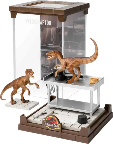 Figura the noble collection jurassic park velociraptor bendyfig diorama