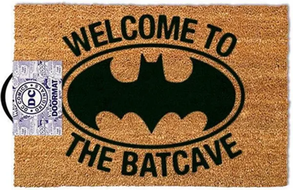 Felpudo pyramid batman welcome to the batcave