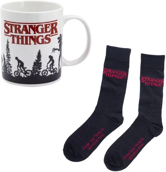 Set taza y calcetines paladone stranger things logo