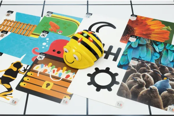 Tapete blanco bee - bot + tarjetas para tapete infantil