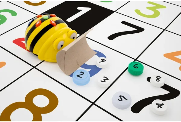 Tapete blanco tilk bee - bot + fichas para tapete infantil