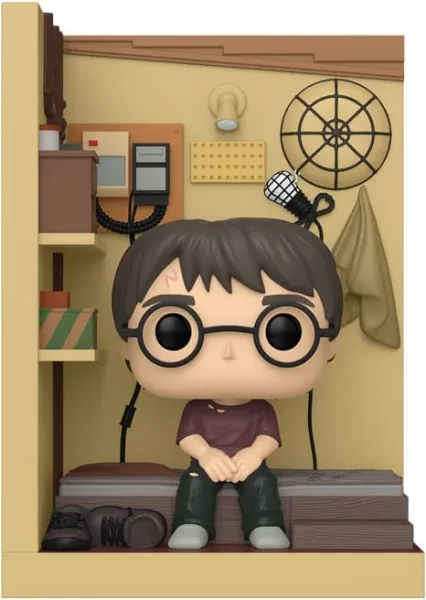 Funko pop harry potter in cupboard