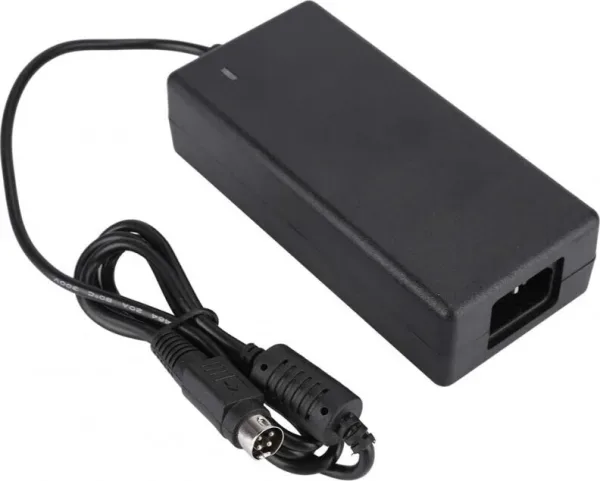 Adaptador de corriente 12V 7A 4 pines