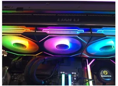 Adonia Lamborghini Rtx5080 / 9800X3D / 32GB / 2TB